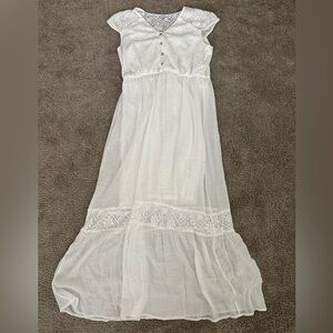 maxi dress with mini sleeves